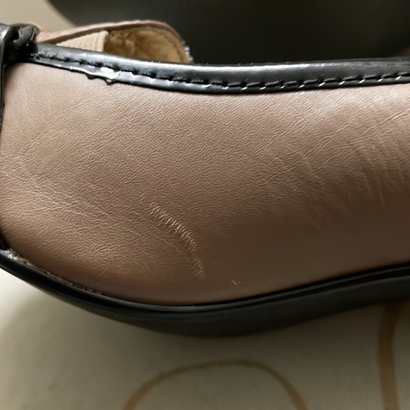 Joan & David Taupe & Black Leather/Patent Pumps - Picture 5 of 8